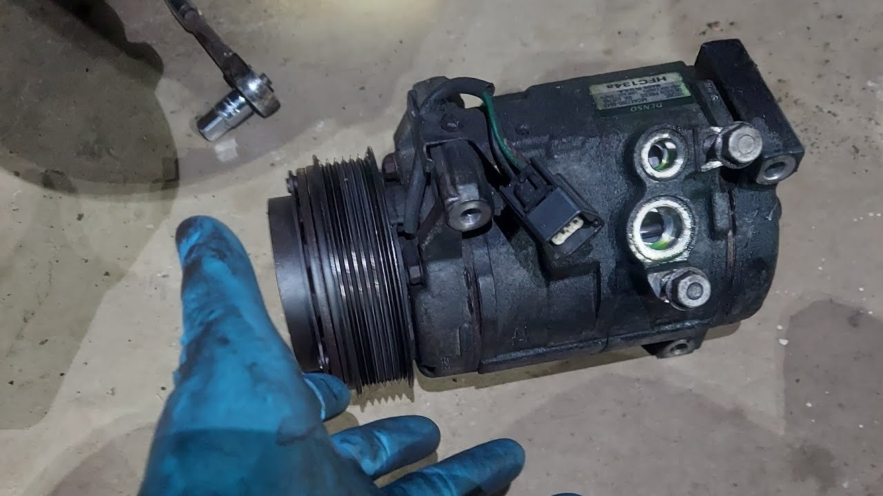 2008,2009,2010, 2011 chevy traverse/ gmc acadia/ Buick enclave AC compressor removal / replace