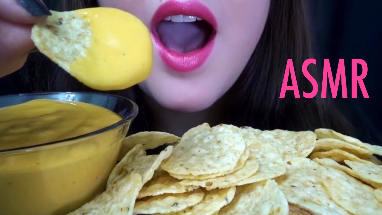 ASMR Nachos & Queso [SPICY CHEESE SAUCE] Crunchy Eating Sounds!