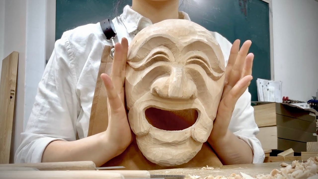 조각전공자가 직접 전통 하회탈 깎아봄