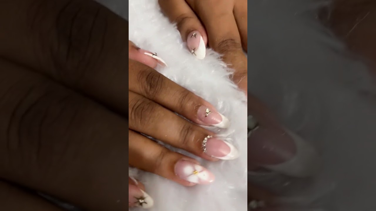 French nail 🤩