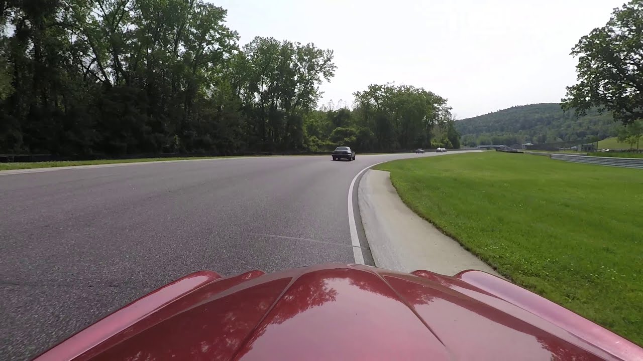 Jaguar 1976 XJ6C and 1995 XJS V12 6.0 racing at Limerock 2019