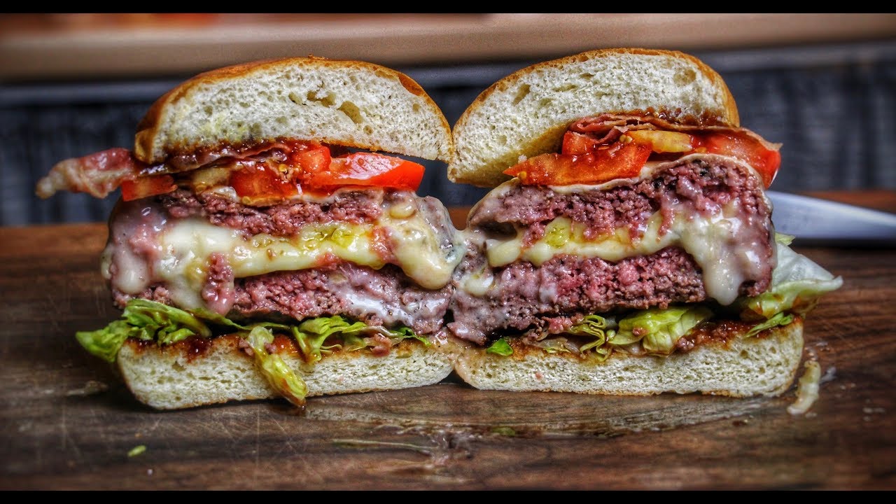 DREIKÄSEHOCH-BURGER (DIE MUTTER ALLER CHEESEBURGER) - deutsches Grill- und BBQ-Rezept - 0815BBQ