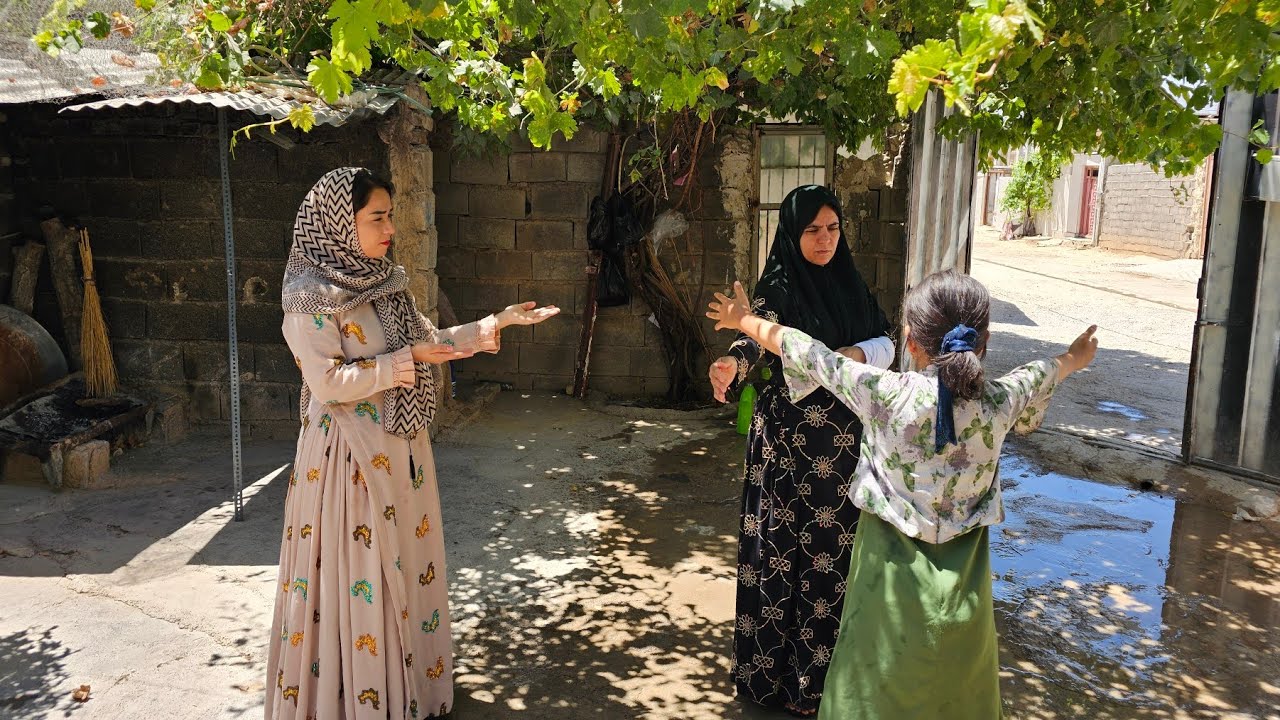 Nomadic Life: Farkhunde's Peaceful Return to Her Family After Months at University 🌾🏫