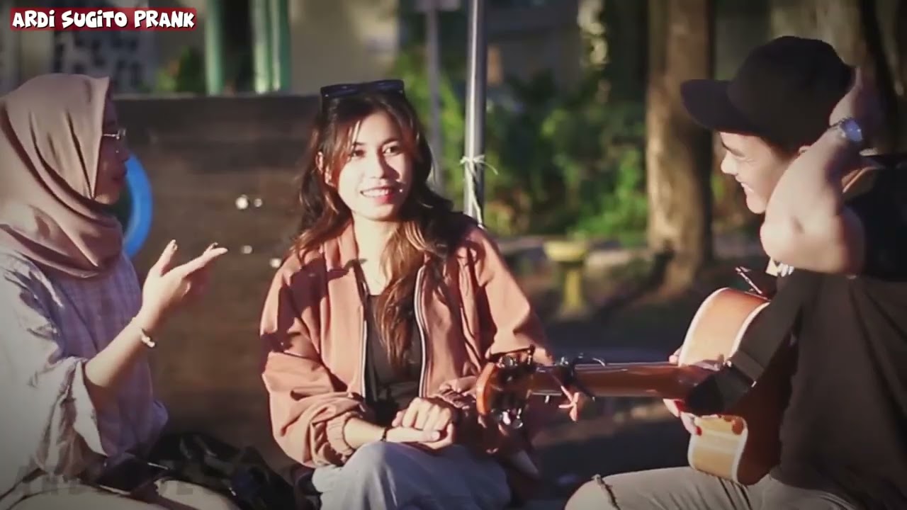 CEWEK INI AUTO KAGET PAS SI GAGAP NYANYI MERDU | ADA YANG SAMPAI TERPESONA 