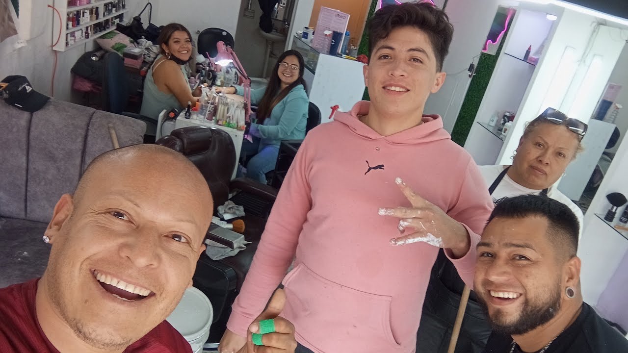 Lunch time... en #arenayumikay siguen en la remodelación 😱🙏😍😏