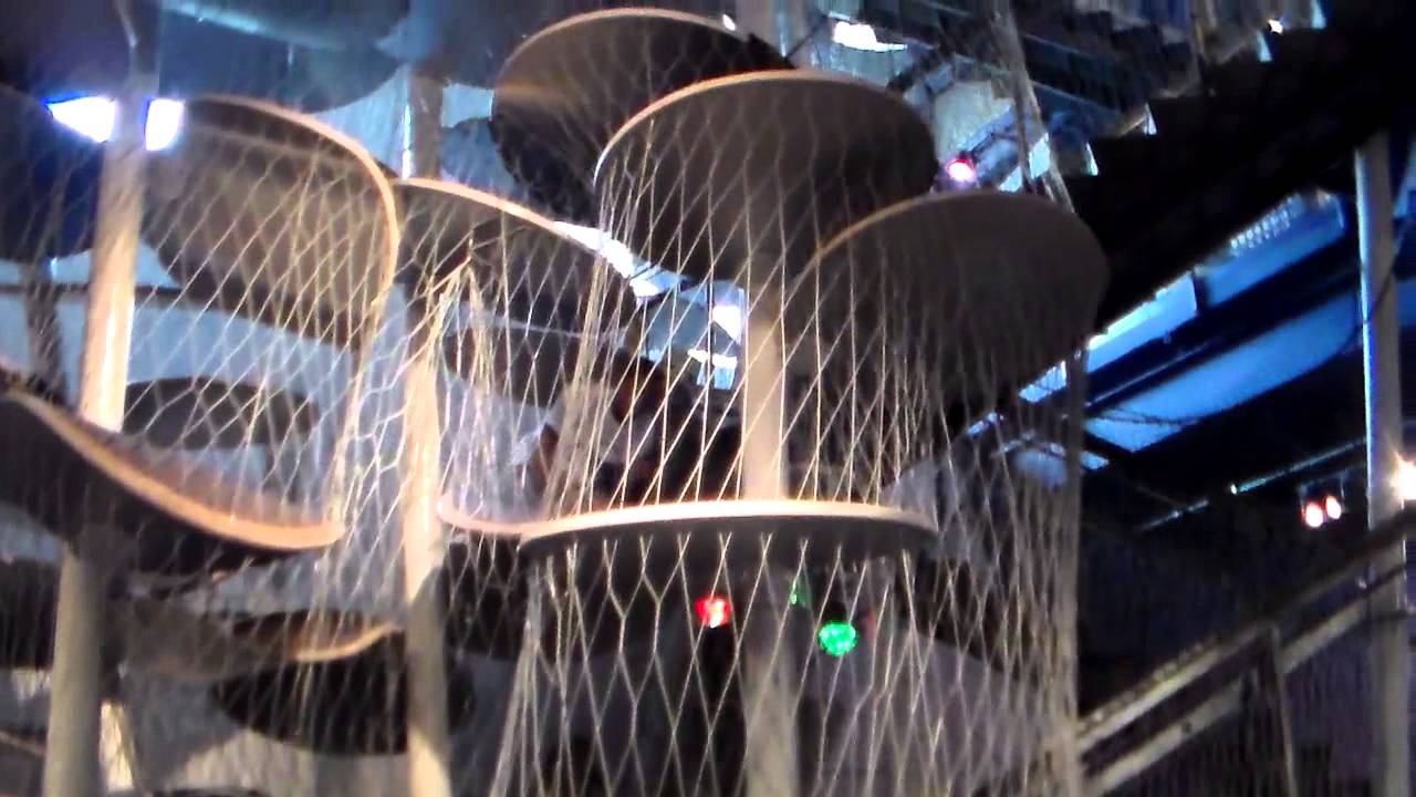 houston's children museum and water wall
