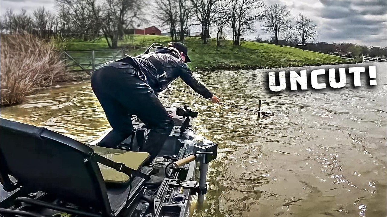 A Realistic Kayak Fishing Day (Uncut Bass Fishing)