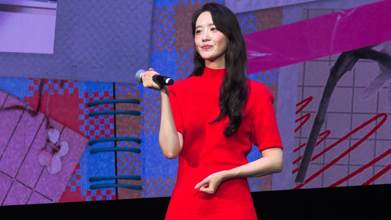 임윤아 (Yoona) 덕수궁 돌담길의 봄  (Deoksugung Stonewall Walkway) 12/10/2025 Macao🇲🇴 Broadway Macau 
