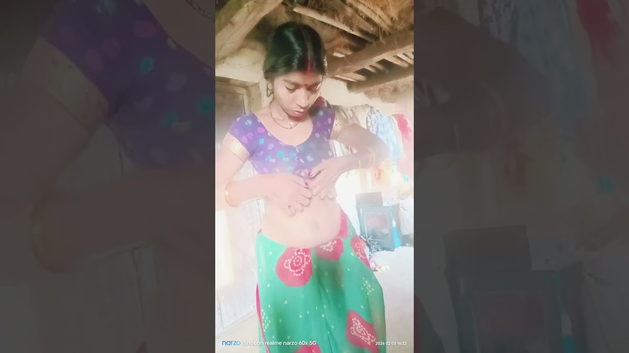 #चोली और पेटीकोट 💋💋