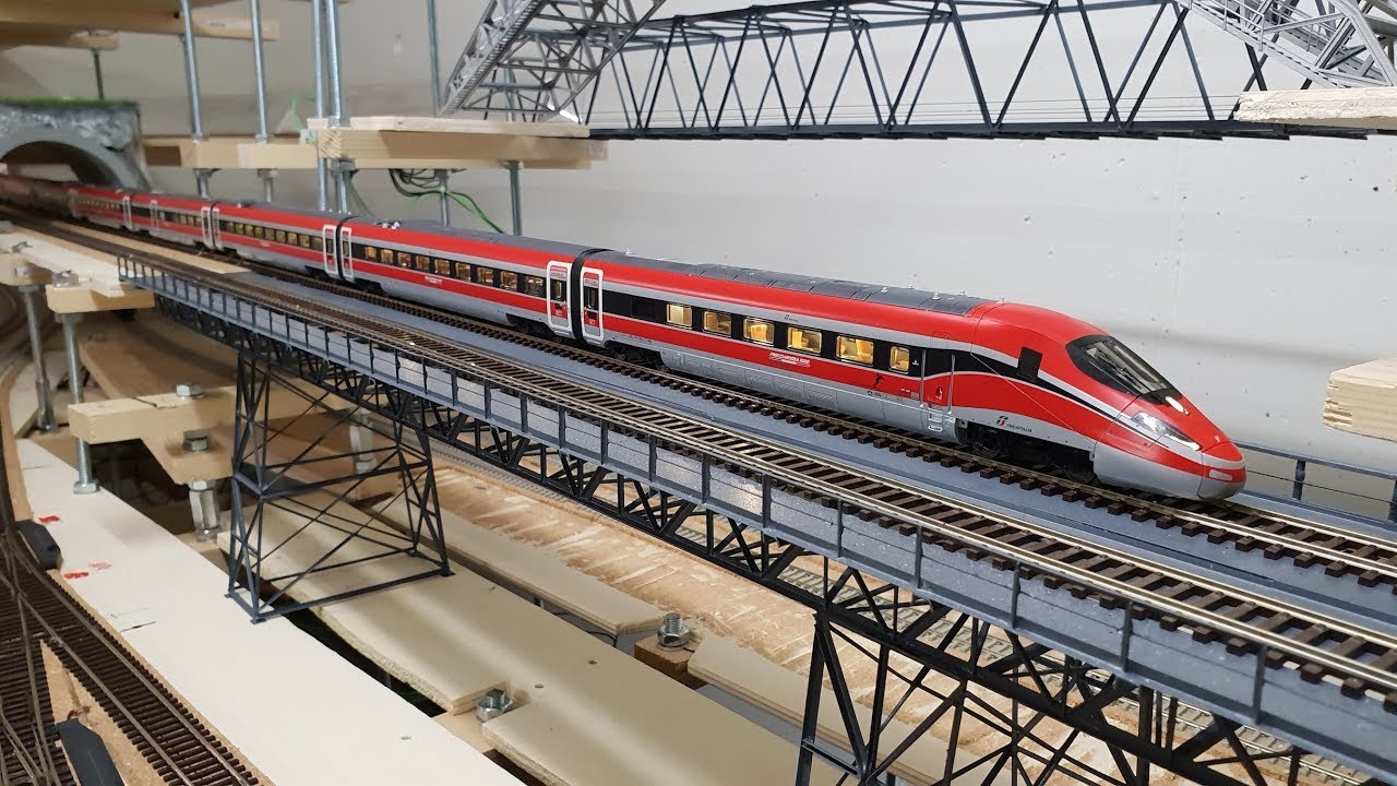 Exklusiver Frecciarossa in H0 von A.C.M.E. / Esclusivo Frecciarossa in Scala H0 da A.C.M.E.