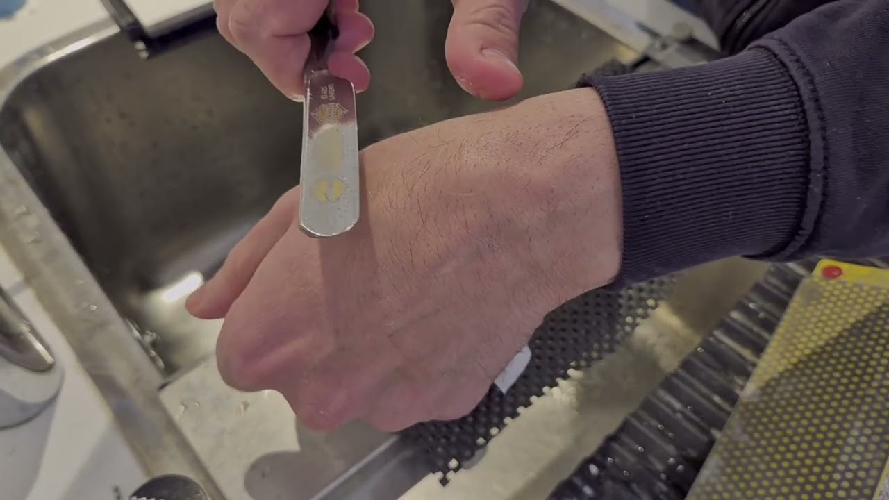 Shapton Glass Stone Razor Honing