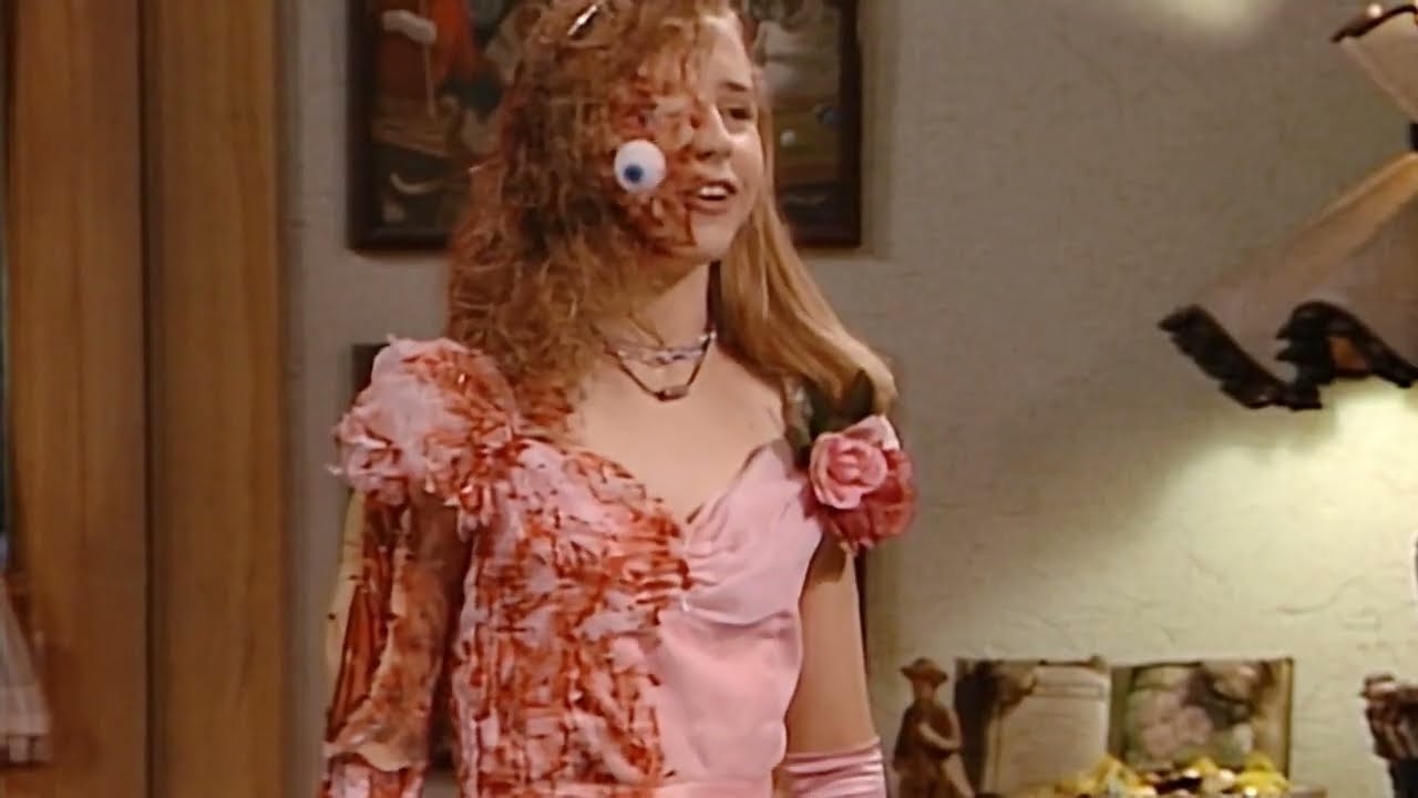 HALLOWEEN GONE CRAZY — Rosanne Shows Up in COSTUME and Regrets EVERYTHING