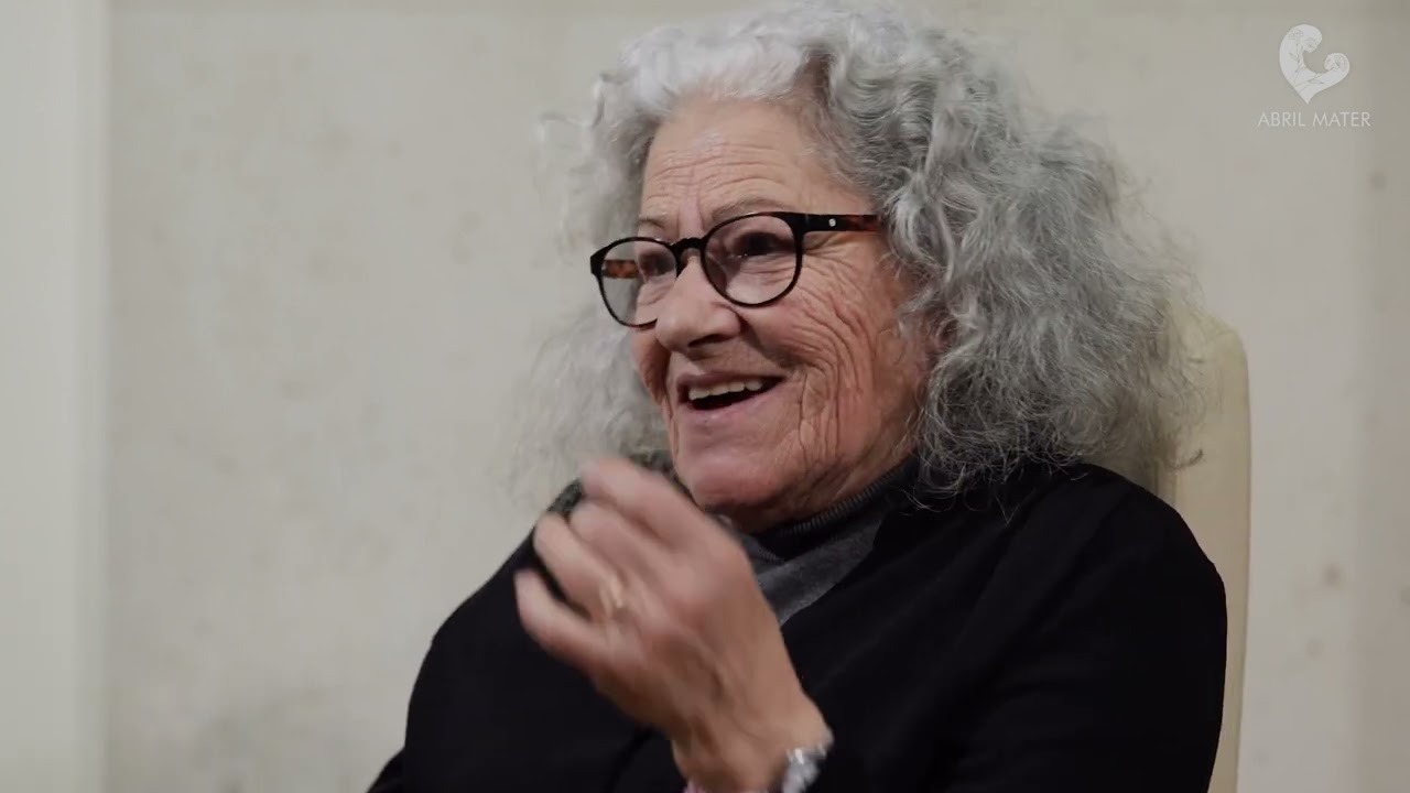 ABRIL MATER - Maria Machado