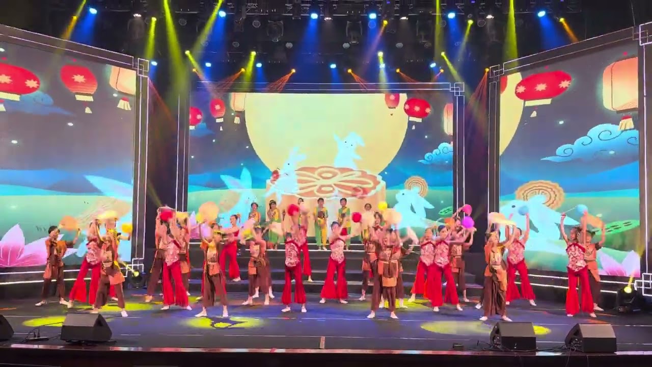 Trung Thu Xuống Phố/ biên đạo múa Huế Trần: thiếu nhi clb: Sao Tuổi Thơ