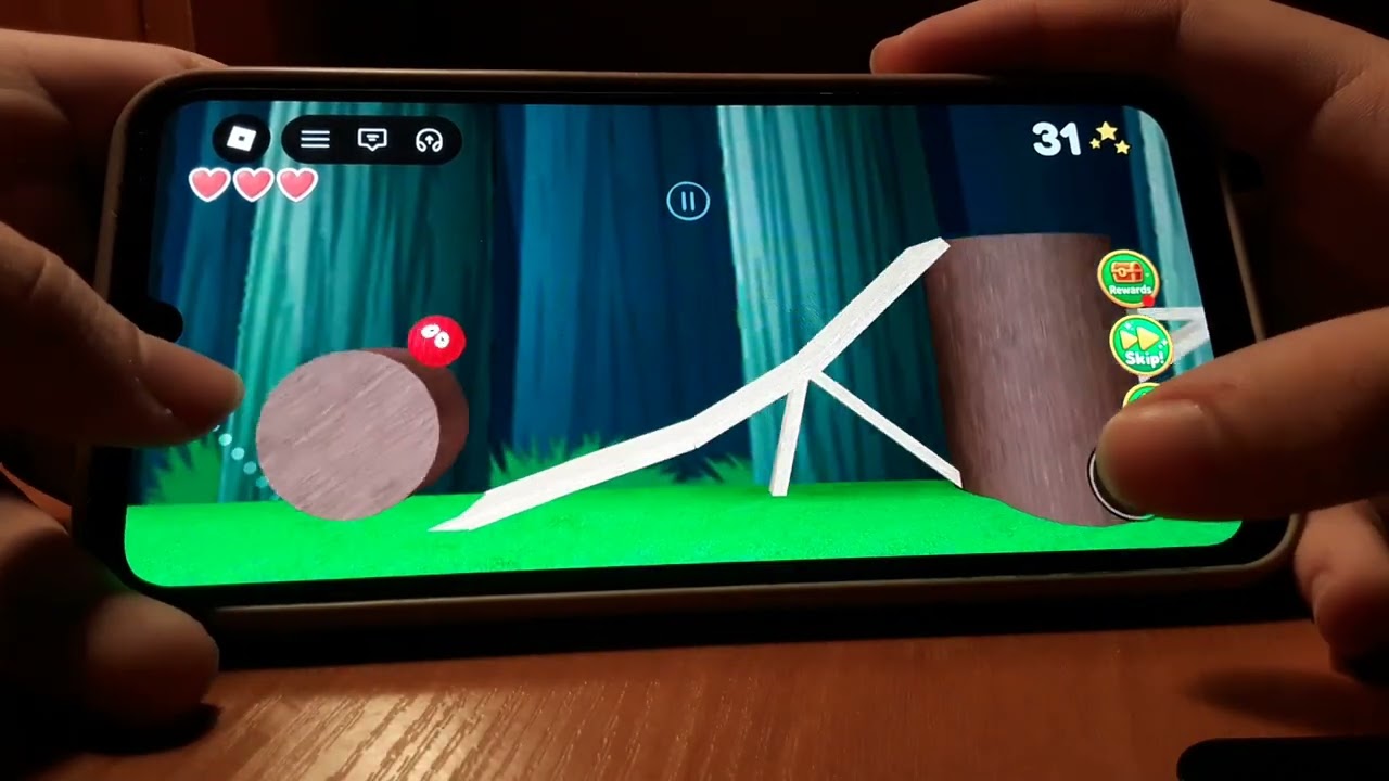 Играю в игру Roblox. Играю в разные игры.