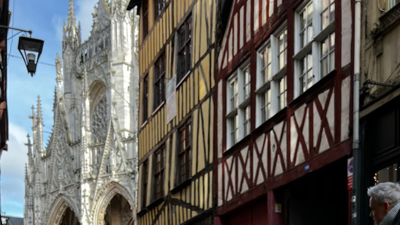 une promenade dans Rouen / Прогулка по Руану. Merci d’être là / Спасибо, что гуляете со мной.