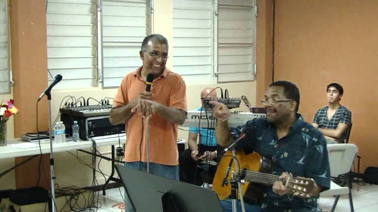 Varias Interpretaciones de Alex Andino y su guitarra