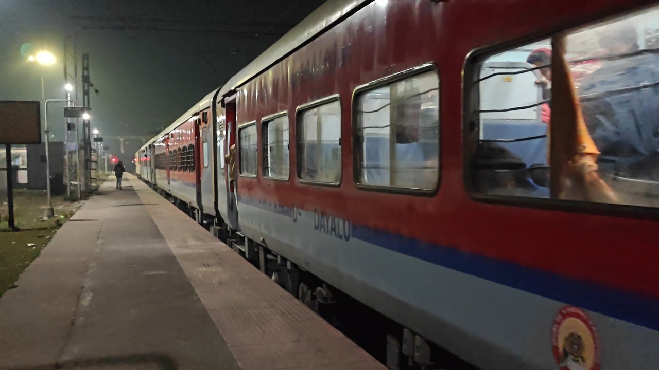 "Epic 24 Hour Train Journey!! GENERAL & 3RD AC COACH + FOOD EATING VLOG 🔥 | VLOG_WITH_AKSHAT #22!"