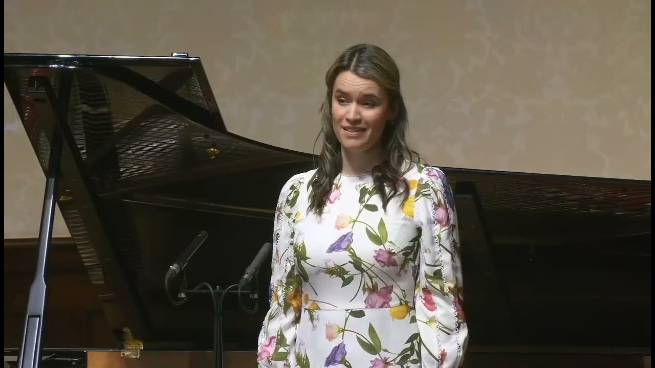 Schumann: Im wunderschönen Monat Mai (Dichterliebe) // Helen Charlston & Sholto Kynoch