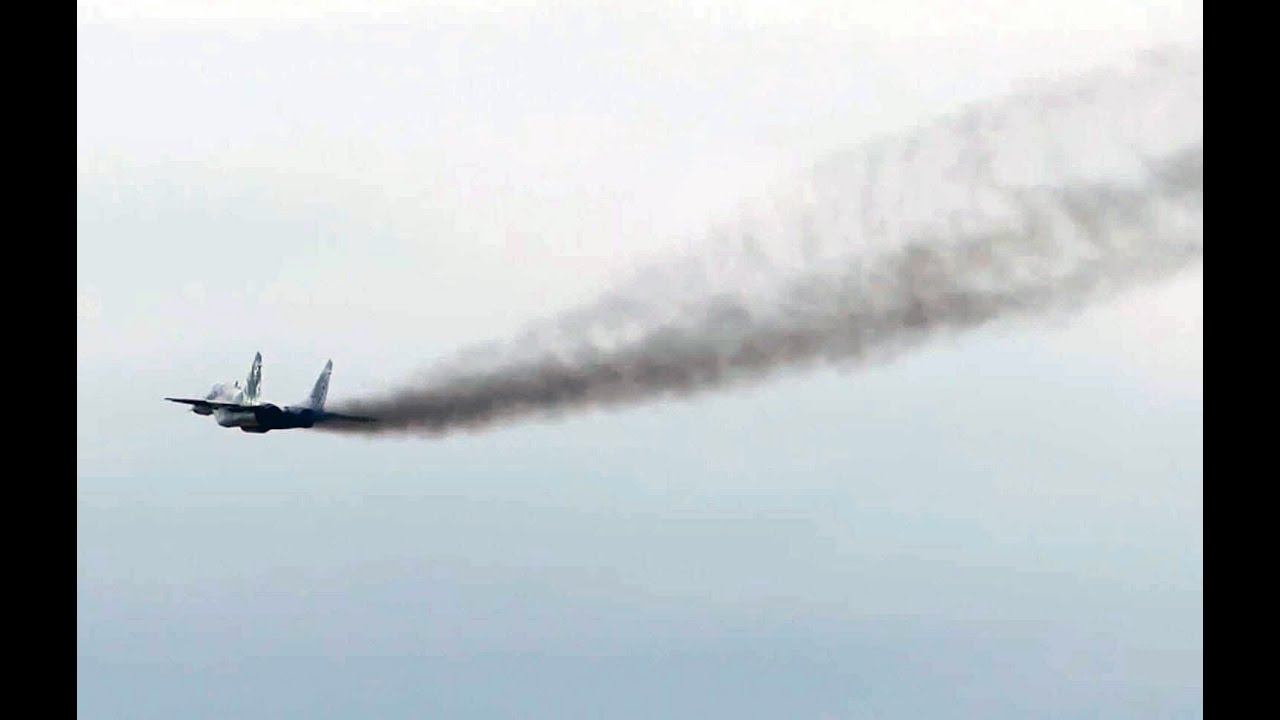 IMPRESSIVE Demo Mikoyan Mig29 Slovak AF at Gilze-Rijen, Luchtmacht Opendag 2014