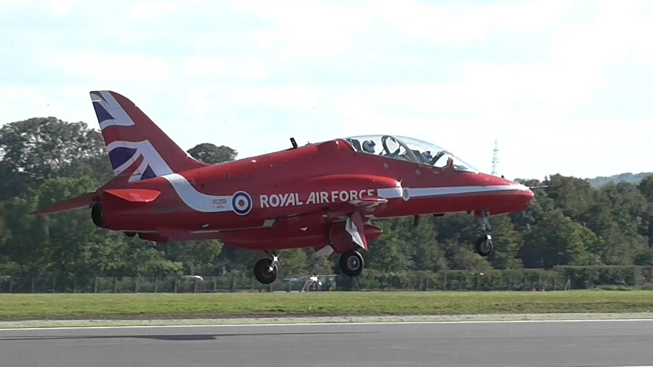 Flight Sim Sunday - RAF Red Arrows Visit CBG Airport