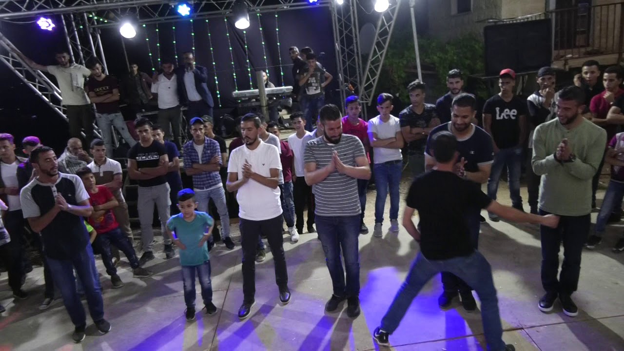 ستوديو ابوعيشة - مقطع من سهرة نمر راجح مقبل  -دبكة شباب كفرمالك في قريوت- الفنان فؤاد دواس