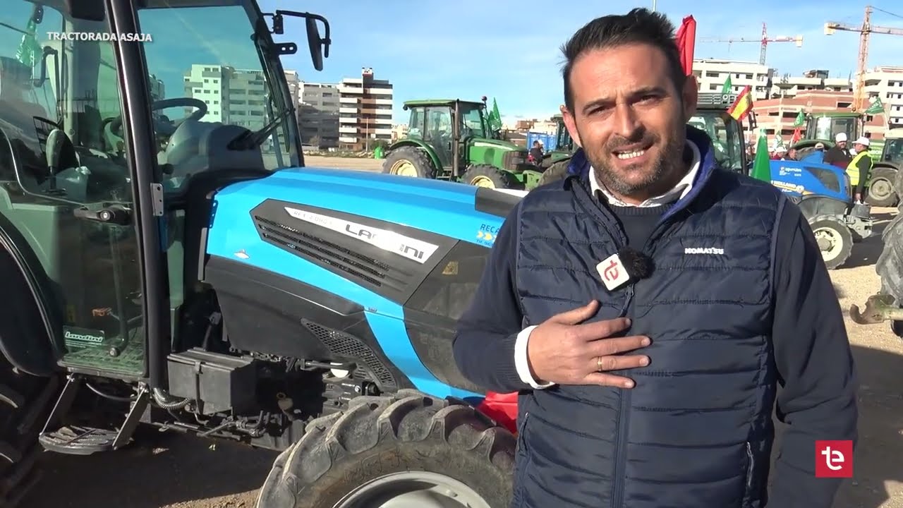CAMP D’ELX Tractorada Asaja Alicante - Tele Elx