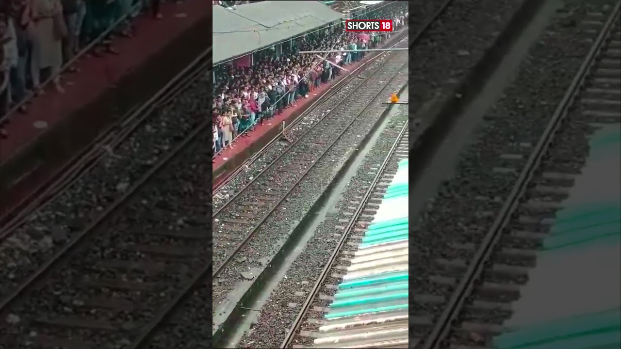 Heavy Rains In Thane | Massive Crowds Gather At Thane Railway Station | Mumbai Rains | #shorts