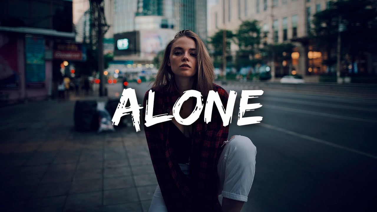 Molly Hammar - Alone (Lyrics)