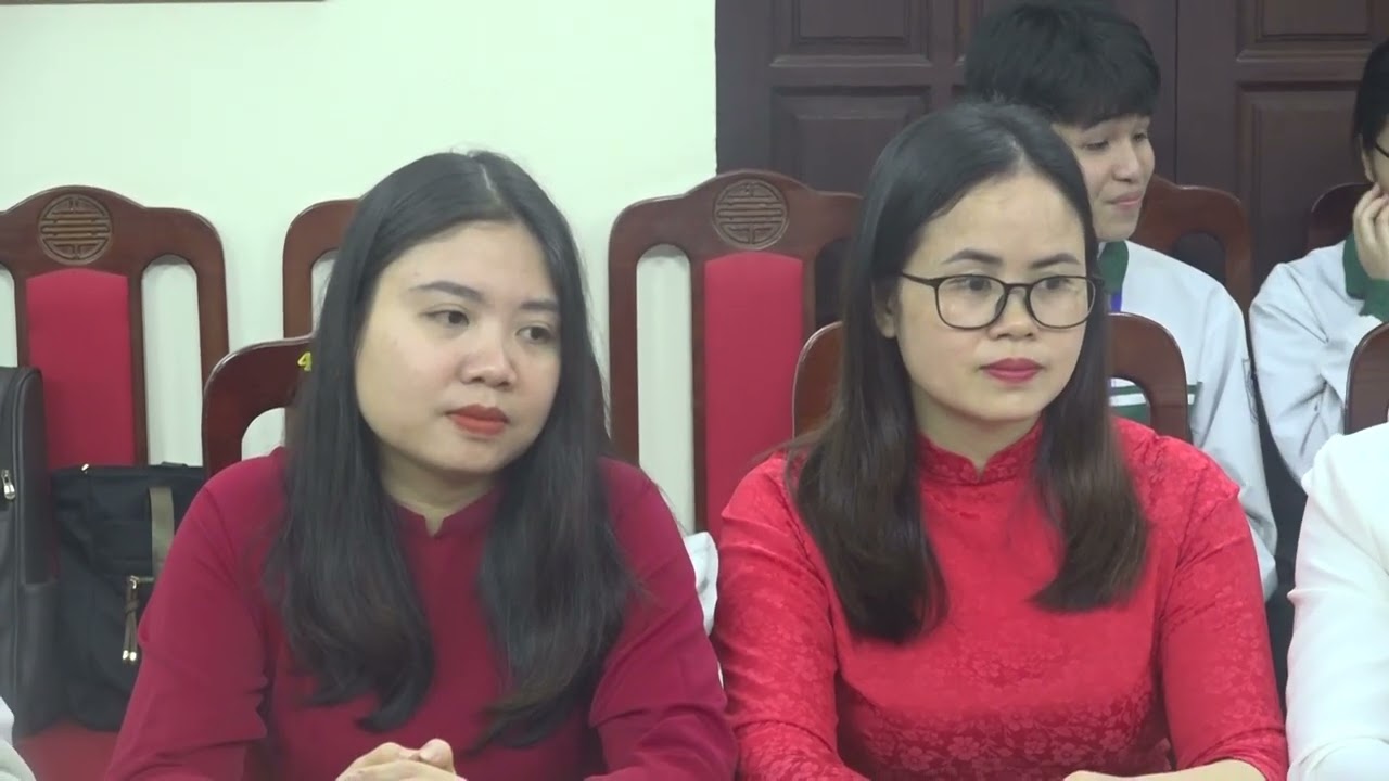 Đồng chí Nguyễn Mạnh Hùng và đồng chí Trần Quang Hải thăm, chúc Tết đầu năm