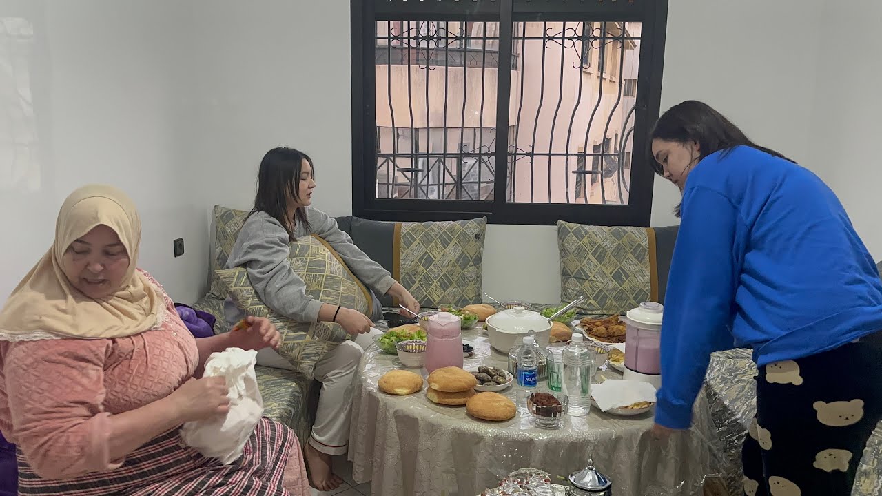 اخر ليلة رمضان 😭تجمعنا عائلة كاملة ايمان تحرقات فيديها تتغوت 😭ابي بغا يضربها😡