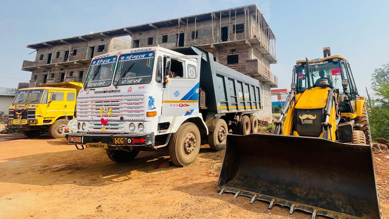 New JCB Backhone Machine Work in Mud Loading For New video in ASHOK LEYLAND truck Loading in village