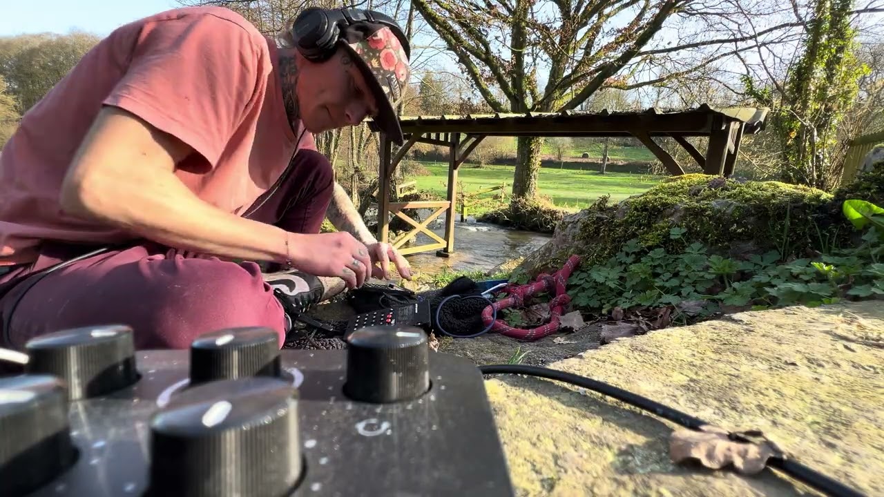 Po-20-28-14🤖👾 - jam au bord du ruisseau 🎛️🎶