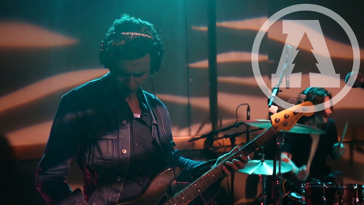 Yak - Smile / Alas Salvation | Audiotree Live
