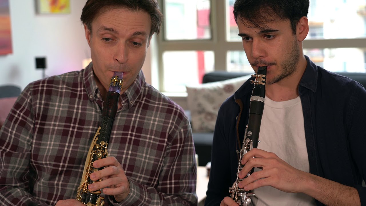Gnossienne No. 1 Lent by Erik Satie. Jose Franch-Ballester & Bernardino Assunçao, clarinets.