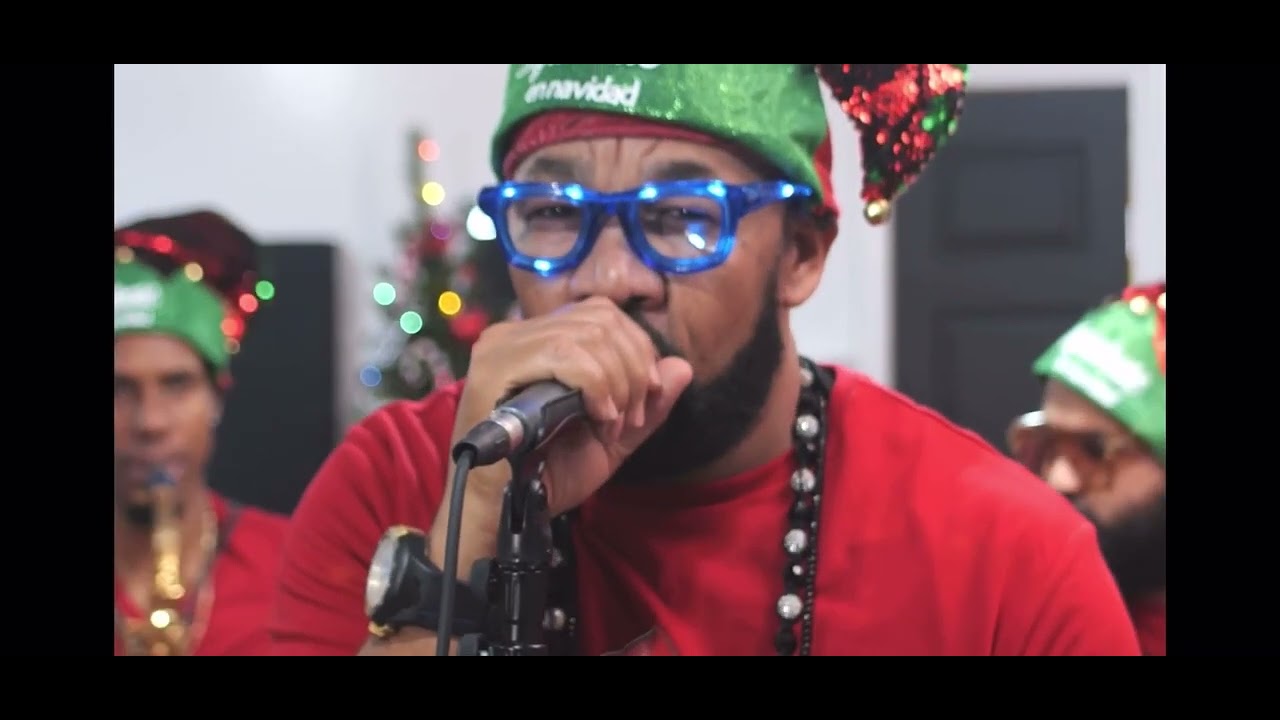 Shino Aguakate Navidad en olla (en vivo)