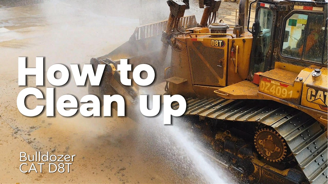 Video yang luar biasa. Mencuci Alat Berat Bulldozer CAT D8T