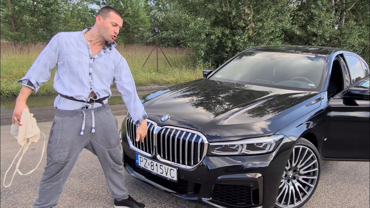 BMW 740i 2020 rok najlepszy prezenter motoryzacyjny prezentuje