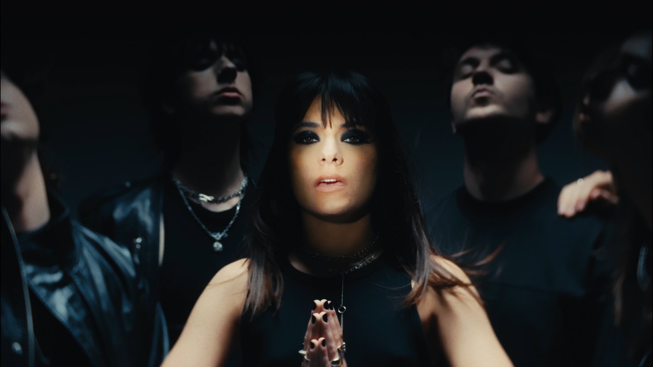 Alexandra Capitanescu - HEAT (Official Music Video)