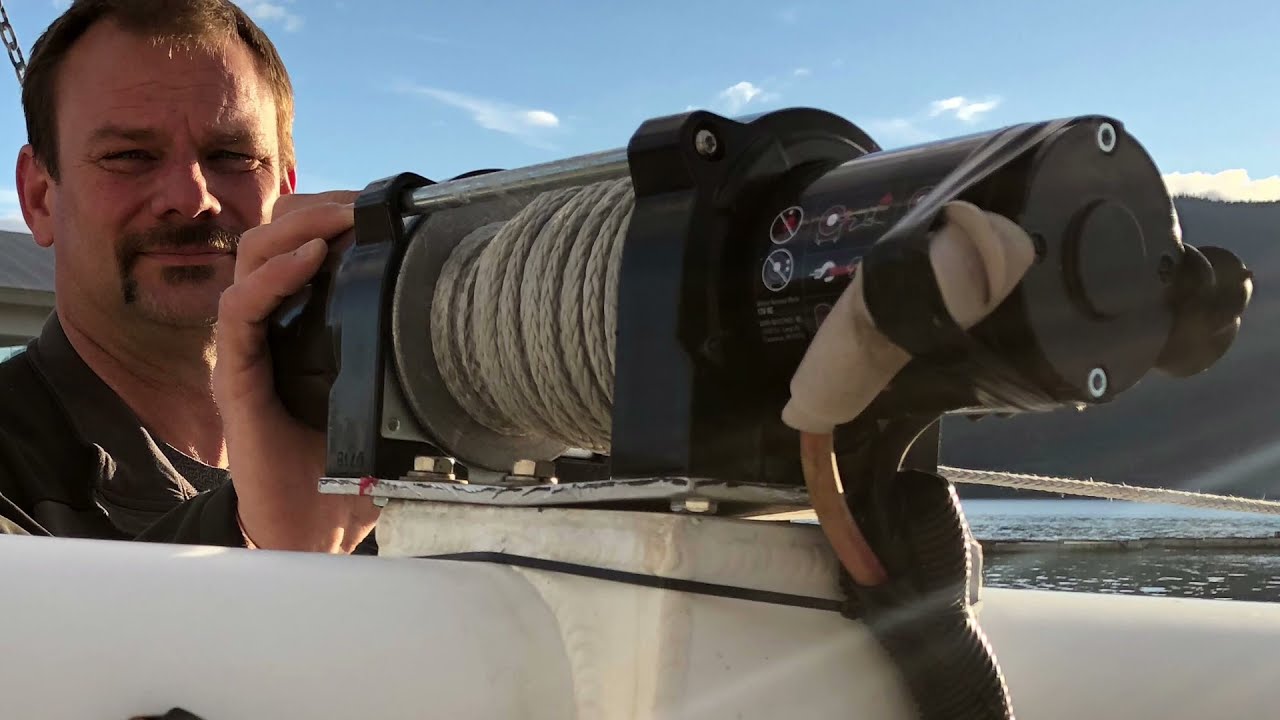 Boom Winch Replacement on Nordhavn40
