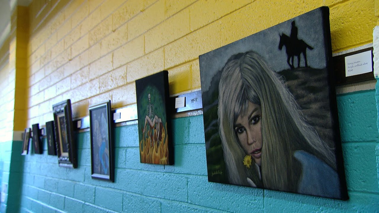 Tucson artist works to bring back black velvet paintings
