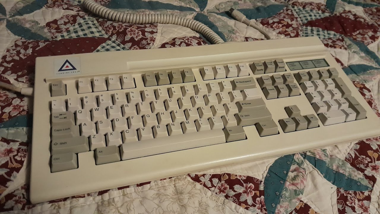 Leading Edge AT Keyboard Full Restoration and Repair - #DOSember