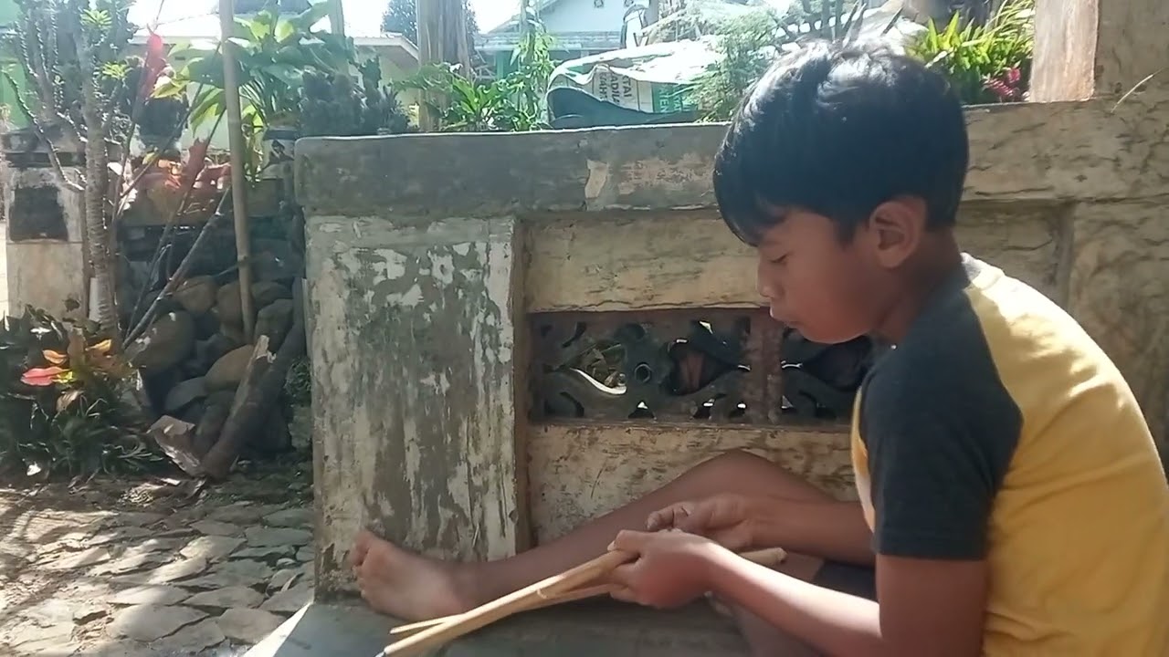 Day 2 main pletok kan bambu