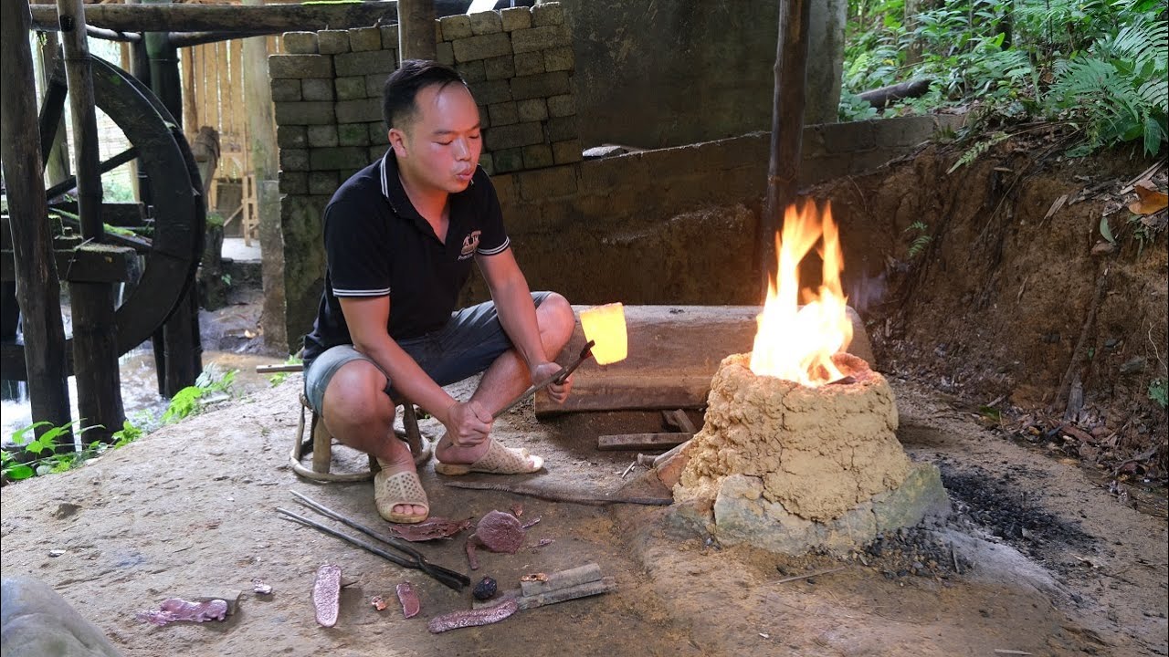 Smelting copper - Casting Copper - ASMR Metal Melting successfully | Primitive Skills