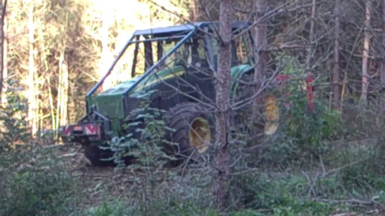 broyage forestier jd8430 (400cv) et broyeur awhi avec poste inversé
