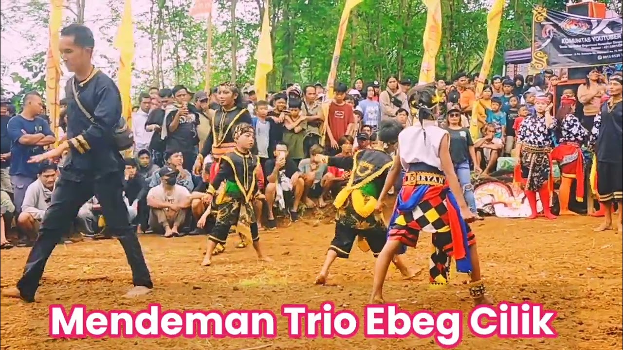 Mendeman Trio Ebeg Cilik #ebegbanyumasan  #kudakepang #jaranan #budayanusantara #tvbudaya #subrick