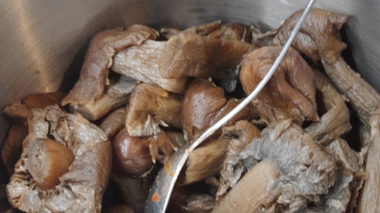 Przygotowania do robienia krokiet&oacute;w