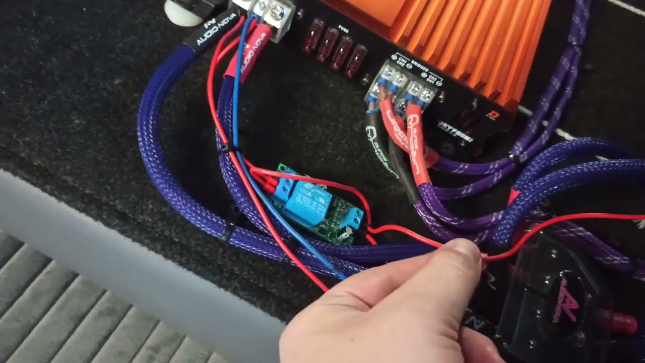 ХЛОПОК в динамики при запуске двигателя?? Решение данной проблемы.