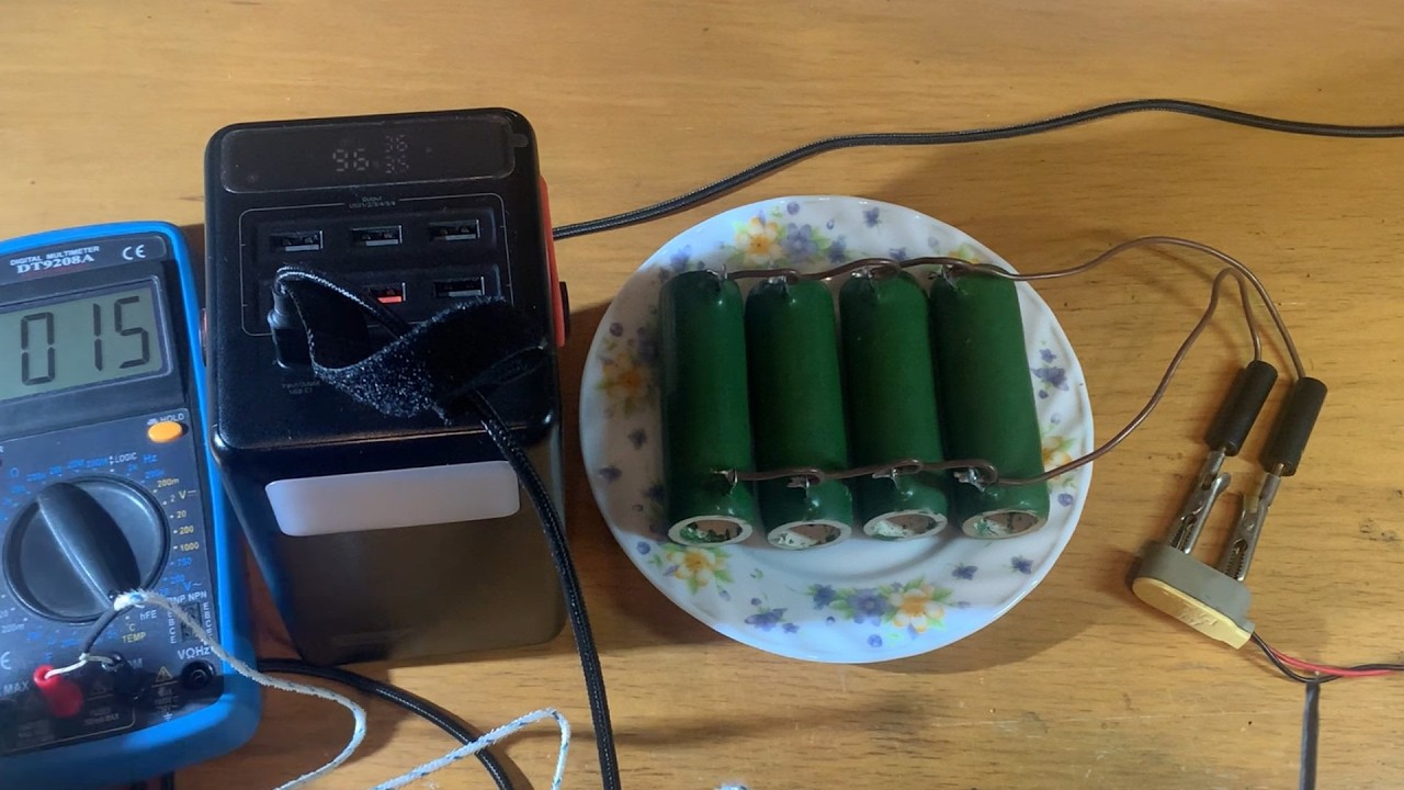 Тест повербанку Hoco DB03 Max 100000mAh 65W. Розпакування, огляд, перевірка роботи та вимір ємності.
