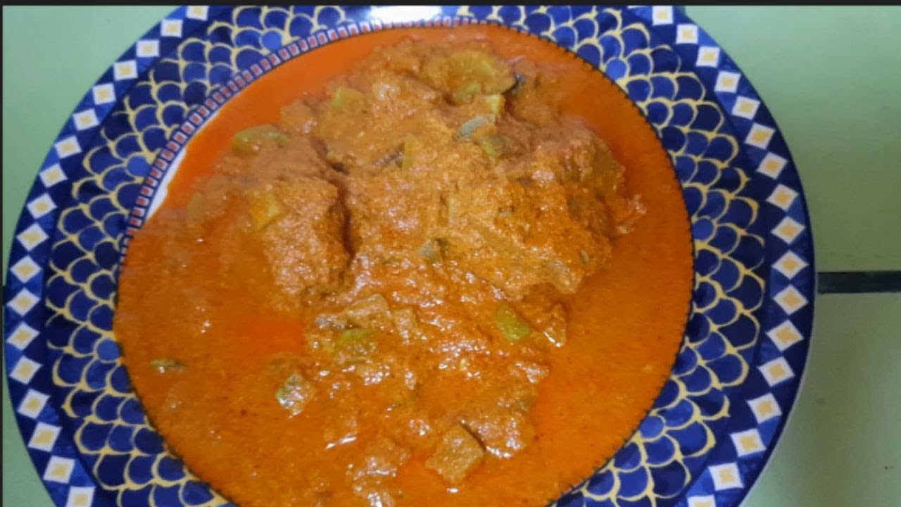 Pipián Rojo  con Chilacayote y Costillas de Puerco